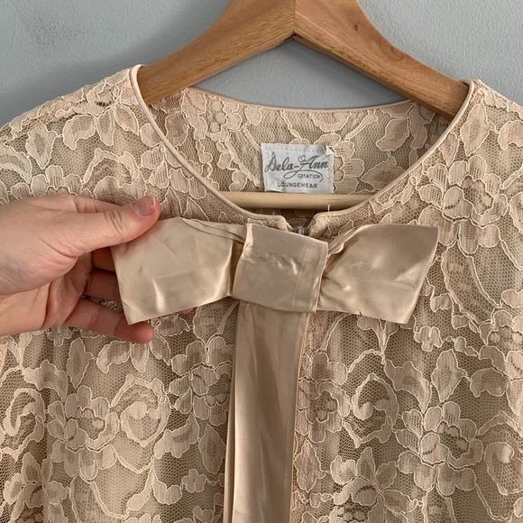 Vintage Dela Ann Loungewear Womens Day Dress Lace Bow Girl Coquette Satin M 422 - Picture 13 of 16